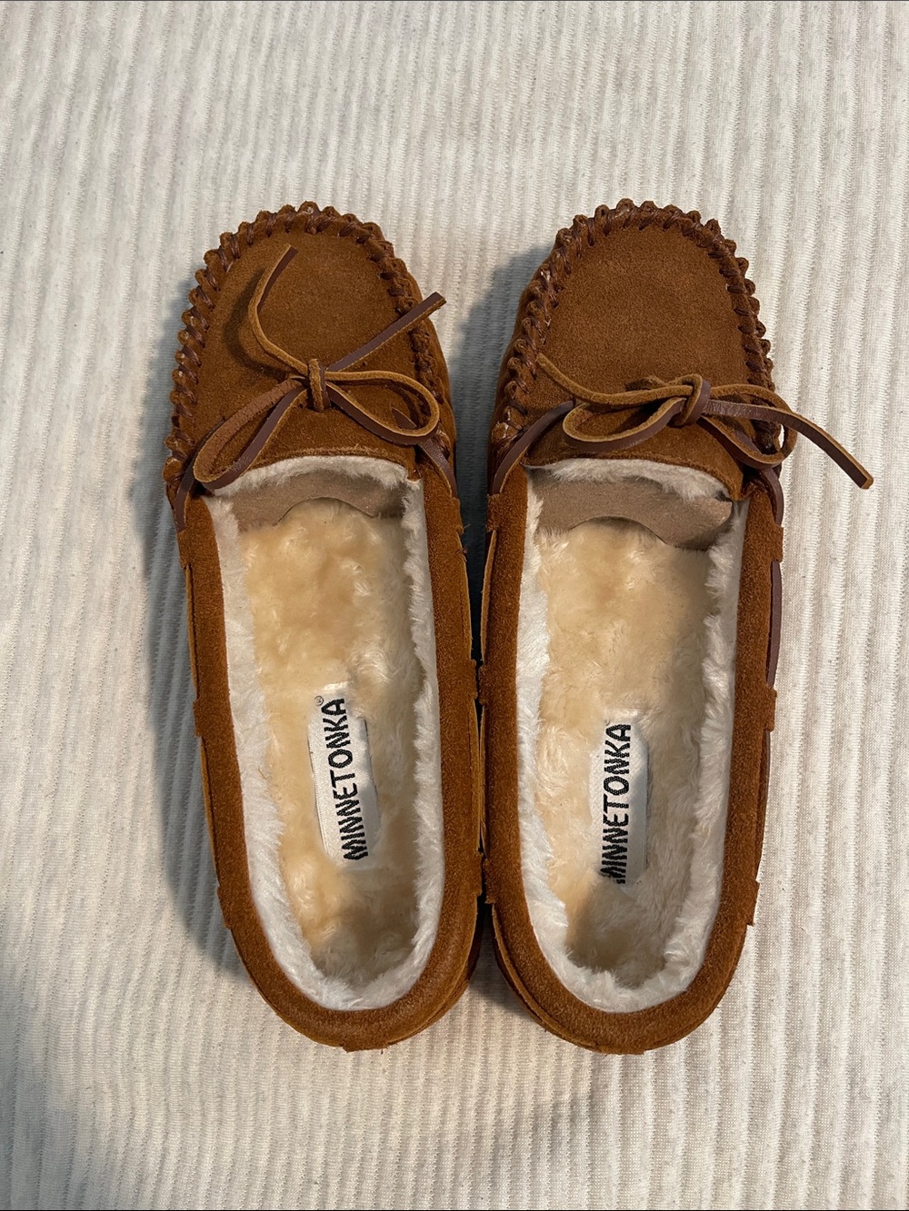 NEW Minnetonka Britt Trapper Moccasin Slipper Size 9